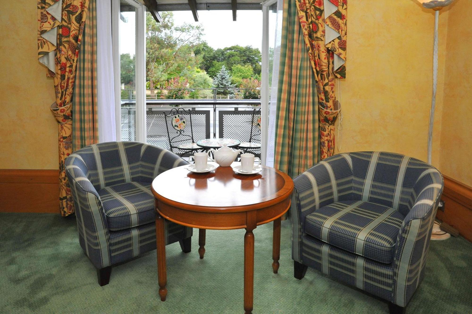 Swindon Blunsdon House Hotel, BW Premier Collection Ruang foto