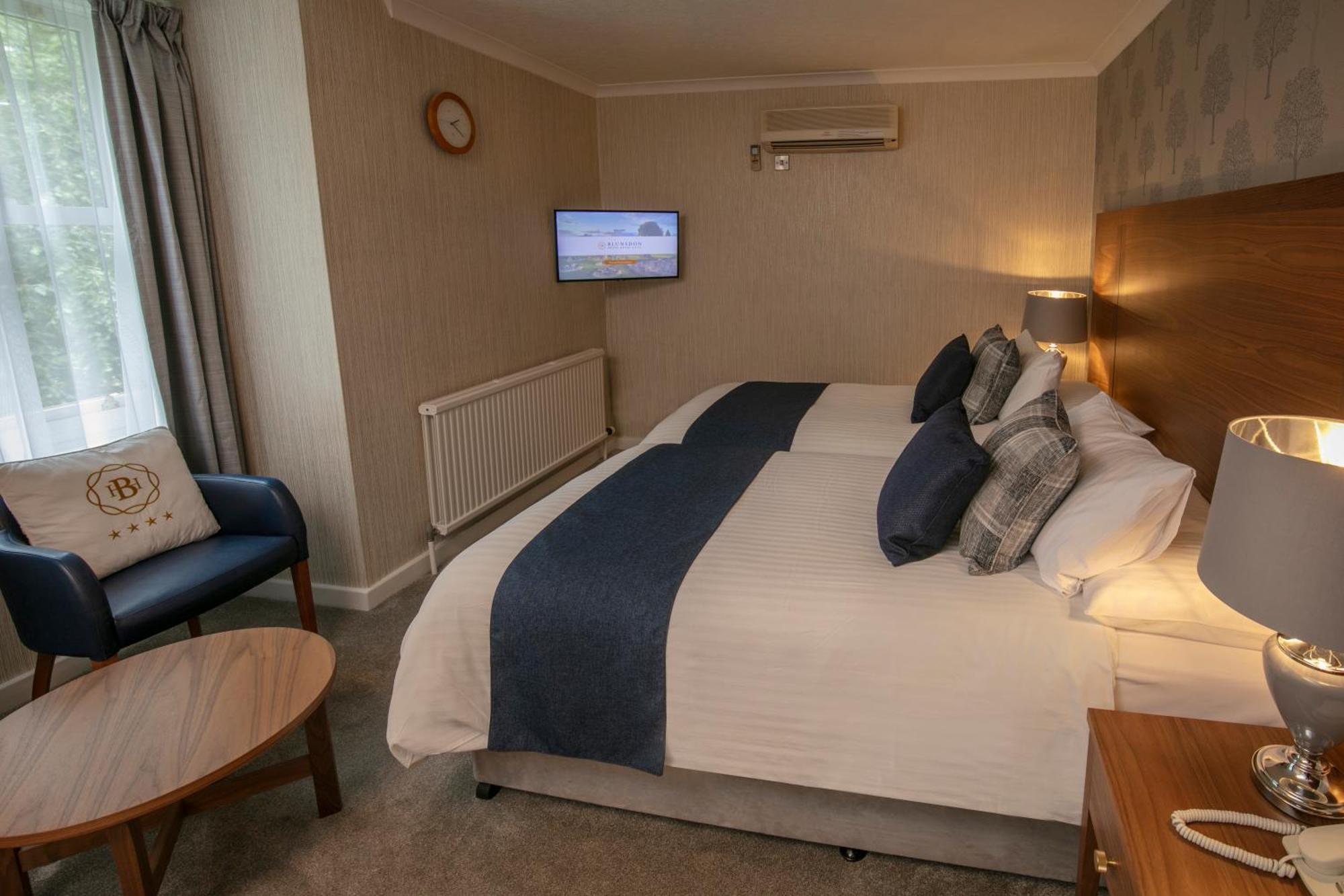 Swindon Blunsdon House Hotel, BW Premier Collection Bagian luar foto